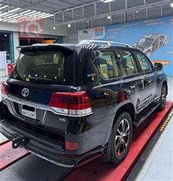 تۆیۆتا لاند کروزەر